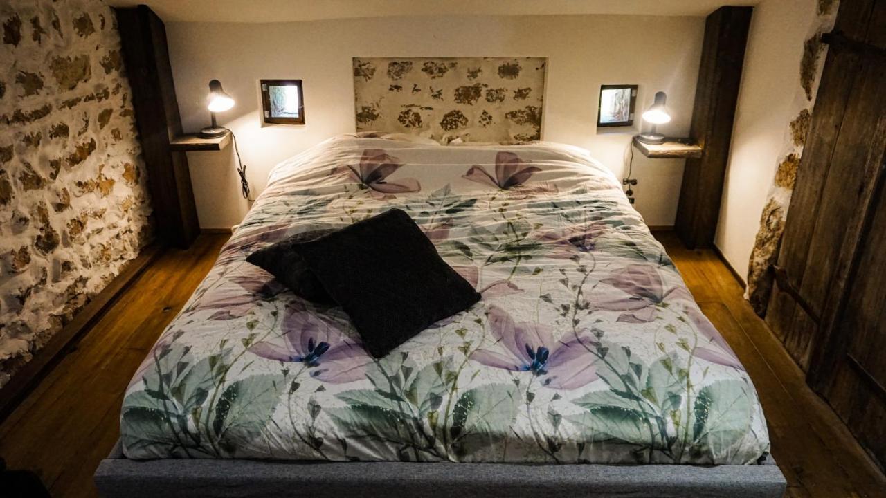 Ferme Fleurie Bed & Breakfast Bergesserin Exterior photo
